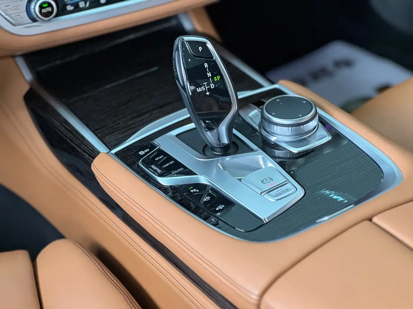 BMW 7 Series 2019 730Li M Sport Package фото 15