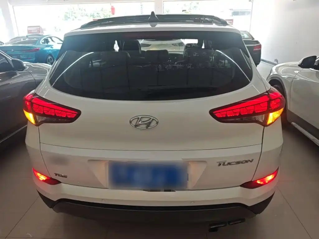 Hyundai Tucson 2015 2015 1.6T Dual Clutch 2WD Leading