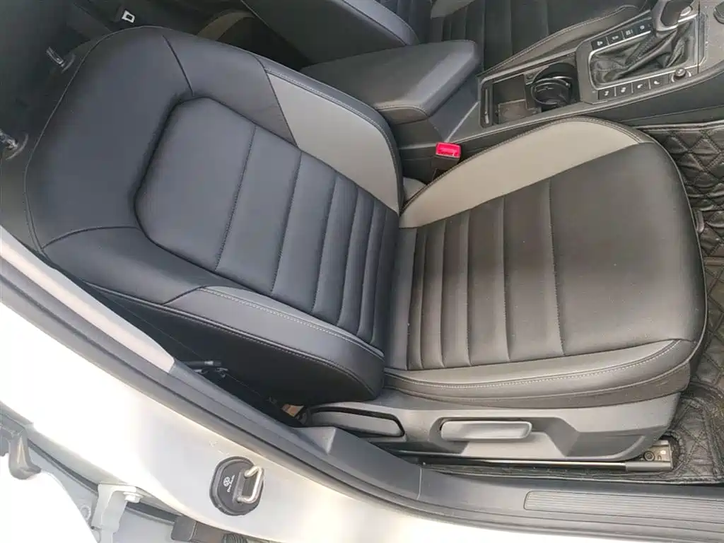 Volkswagen Sagitar 2021 280TSI DSG Surpassing Edition фото 25