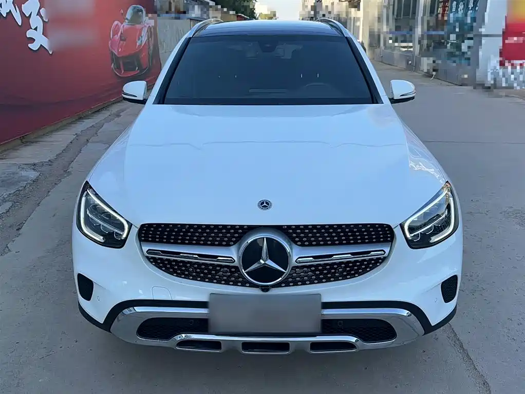 MERCEDES-BENZ GLC