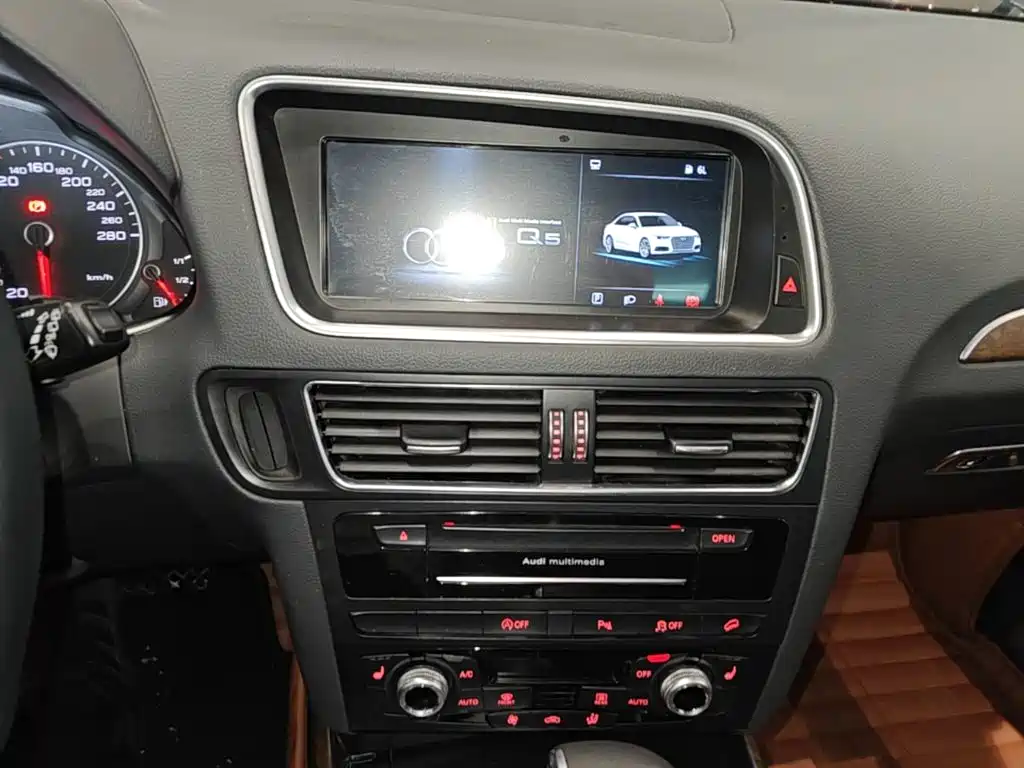 Фото 13 - Audi Q5