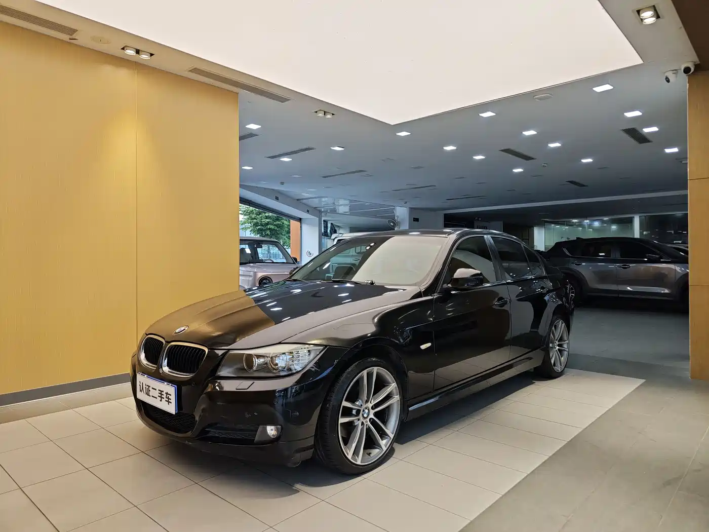 BMW 3 Series 2010 320i Luxury
