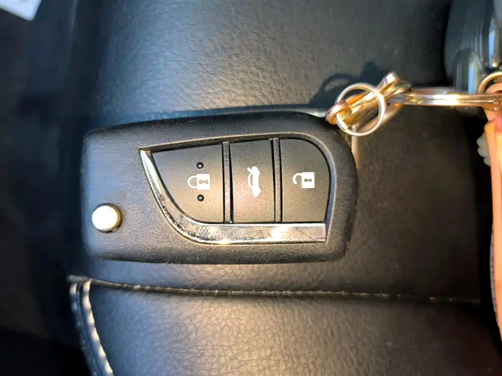 Toyota Corolla 2017 Facelift 1.2T S-CVT GL-i фото 9