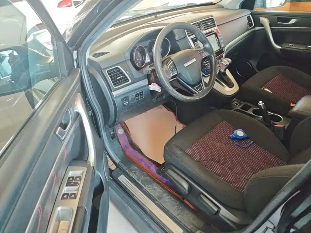 Фото 16 - Haval M6
