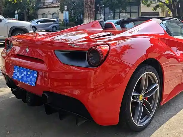 Ferrari 488 2019 2015 488 Spider