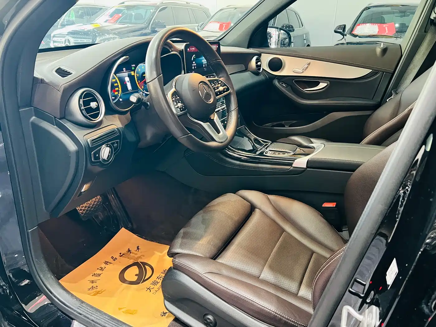 Mercedes-Benz GLC 2020 Facelift GLC 260 L 4MATIC Dynamic фото 4