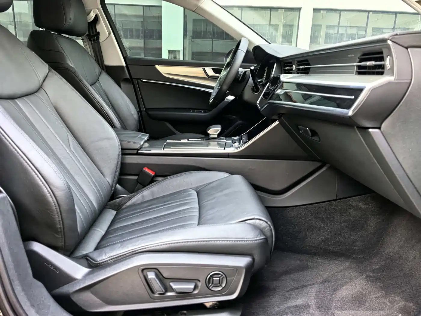 Audi A6L 2019 45 TFSI Premium Elegance фото 13