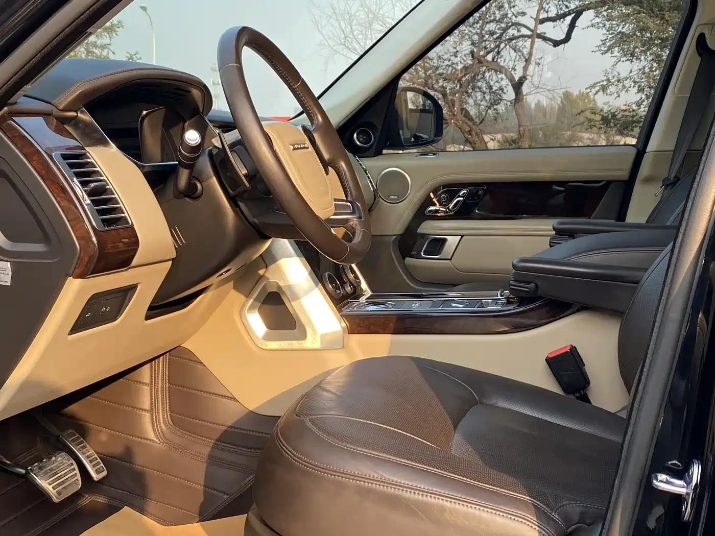 LAND ROVER RANGE ROVER