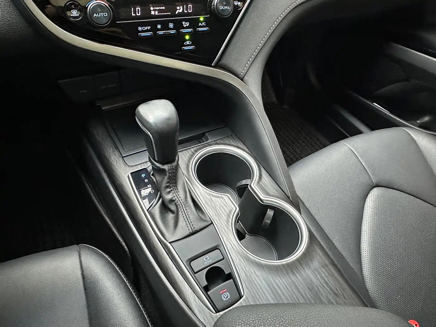 Toyota Camry 2021 2.0G Luxury Edition фото 12