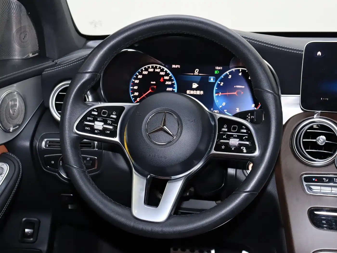 Mercedes-Benz GLC 2020 Facelift GLC 260 L 4MATIC Dynamic фото 17