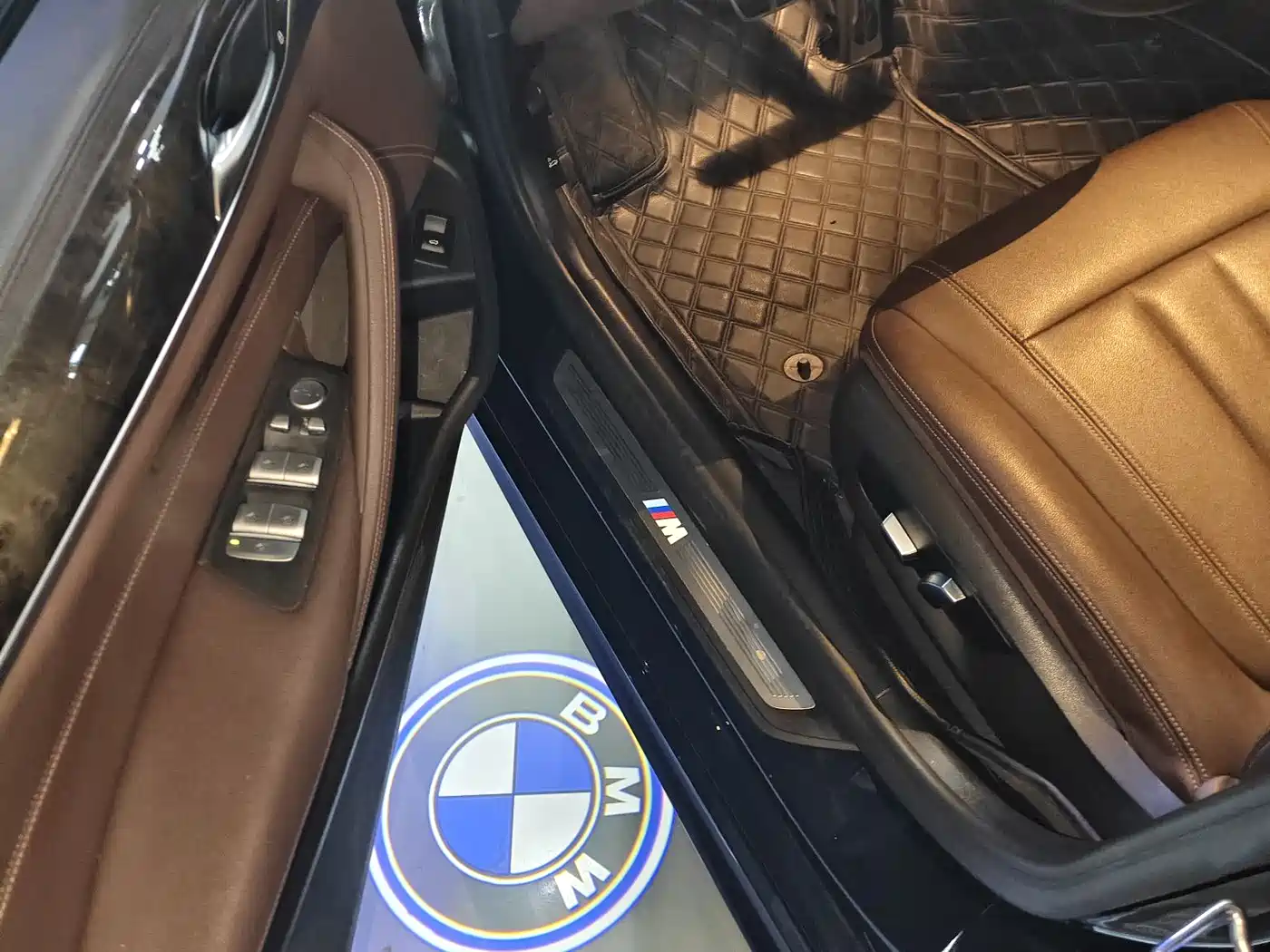 BMW 5 Series 2019 525Li M Sport Package фото 4