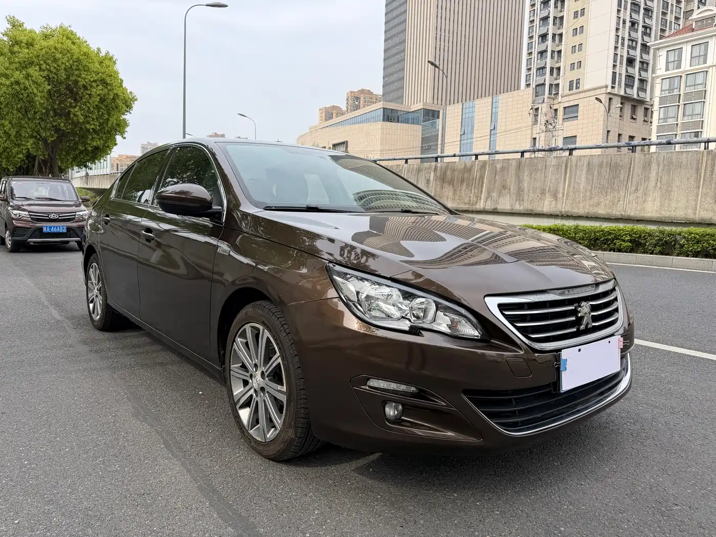 Peugeot 408 2015 Model 1.2T Automatic Luxury Edition фото 3