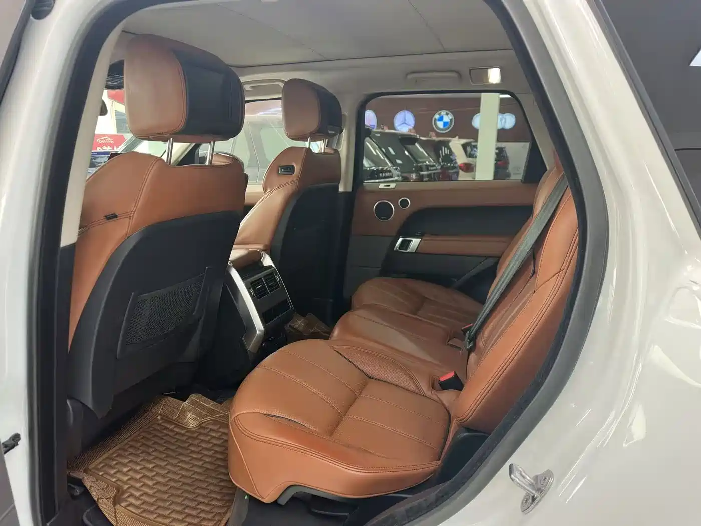 Land Rover Range Rover Sport 2015 3.0 SDV6 HSE фото 11