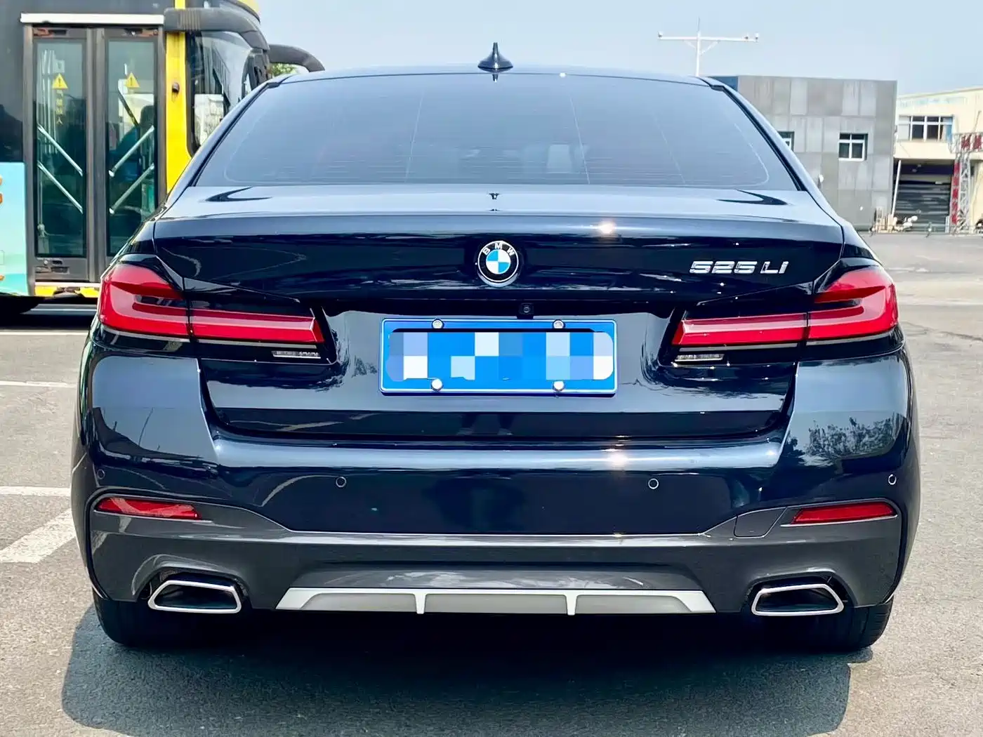 BMW 5 Series 2021 525Li M Sport Package фото 8