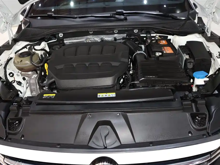 Volkswagen FAW-Volkswagen CC 2023 380TSI Eye-catching Edition фото 19