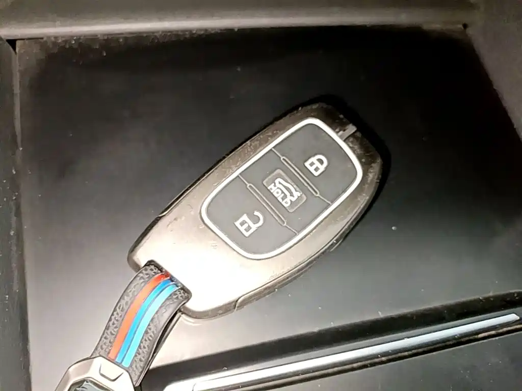 Hyundai Elantra 2016 Model 1.6L Automatic Smart Elite фото 9