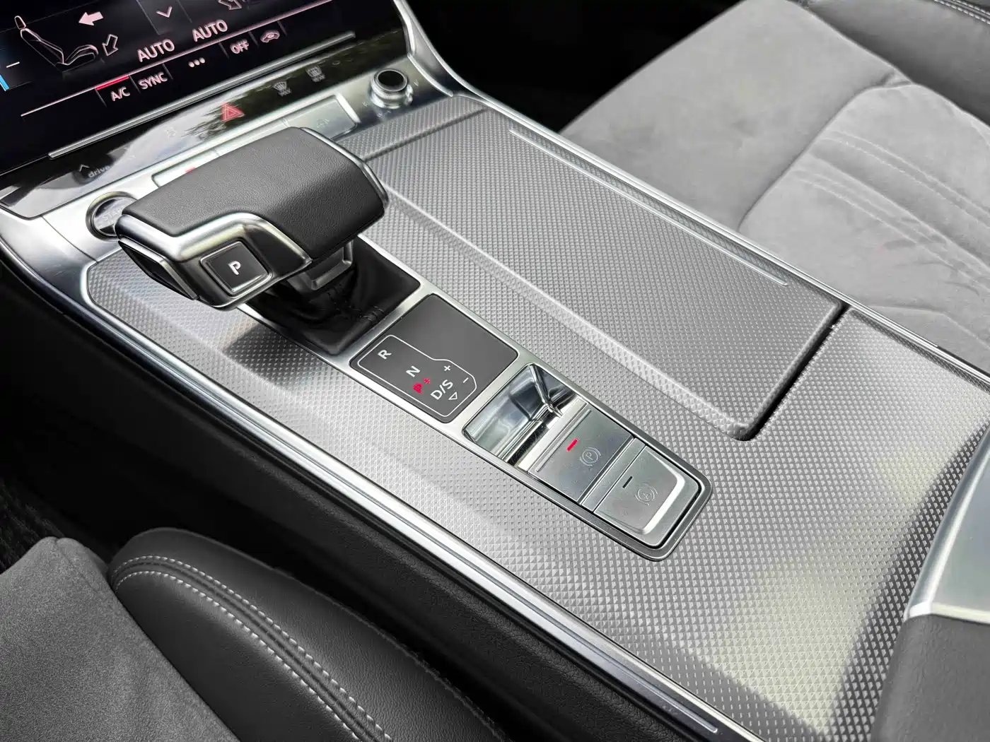 Audi A6L 2023 40 TFSI Luxury Dynamic фото 20