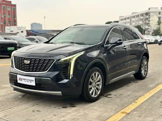 CADILLAC XT4
