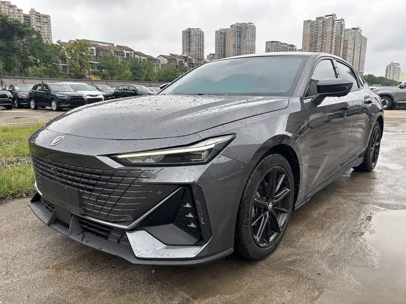 Changan Changan UNI-V 2022 1.5T Premium Model