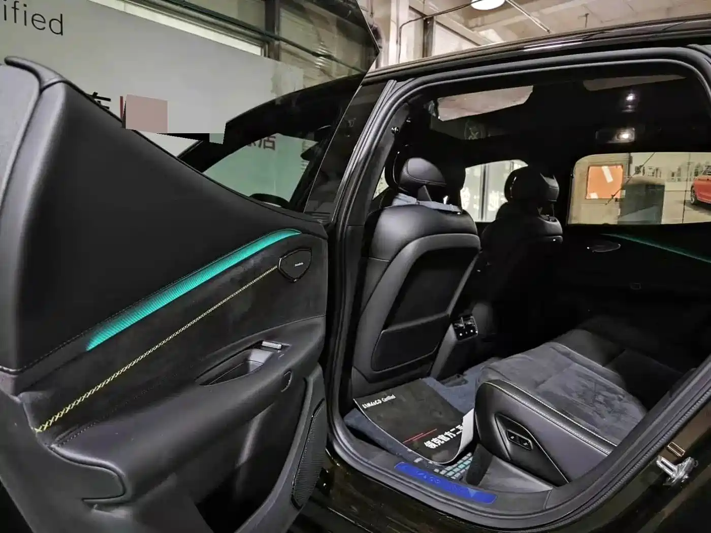Lynk & Co 10 EM-P 2026 2025 240km Base