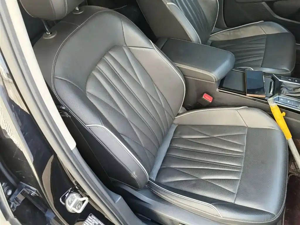 Volkswagen Passat 2023 Facelift 330TSI Starlight Luxury Edition фото 25