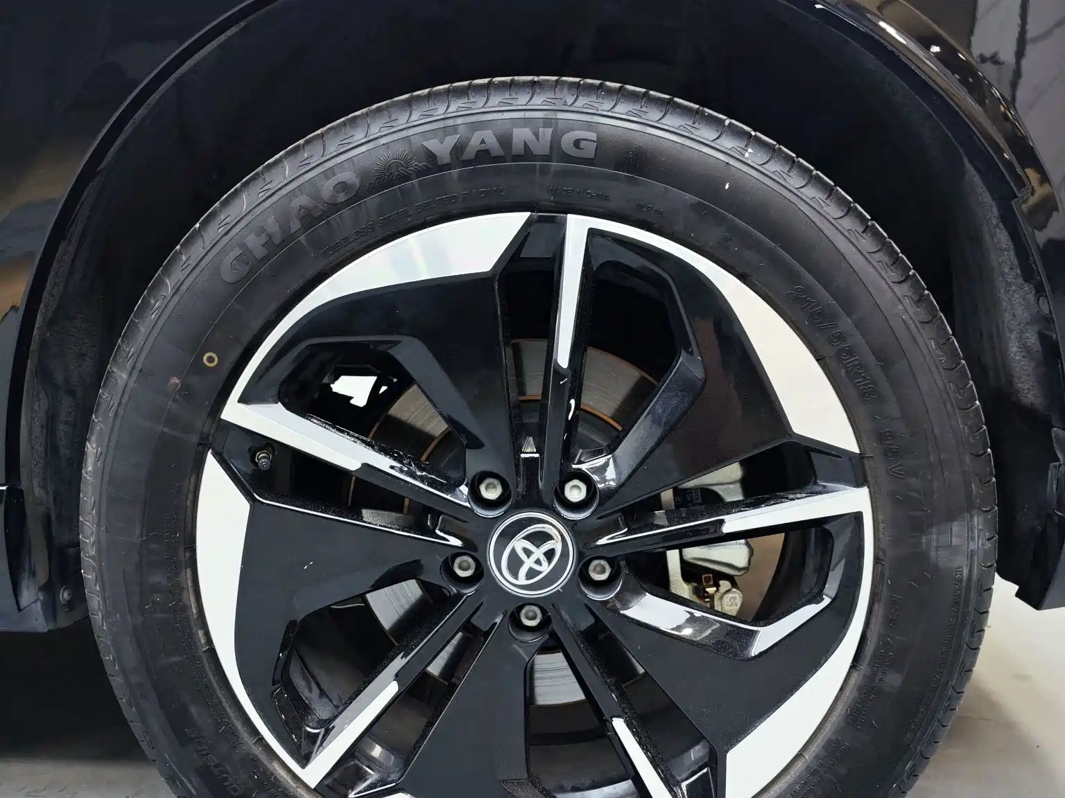 Фото 16 - Toyota bZ3X