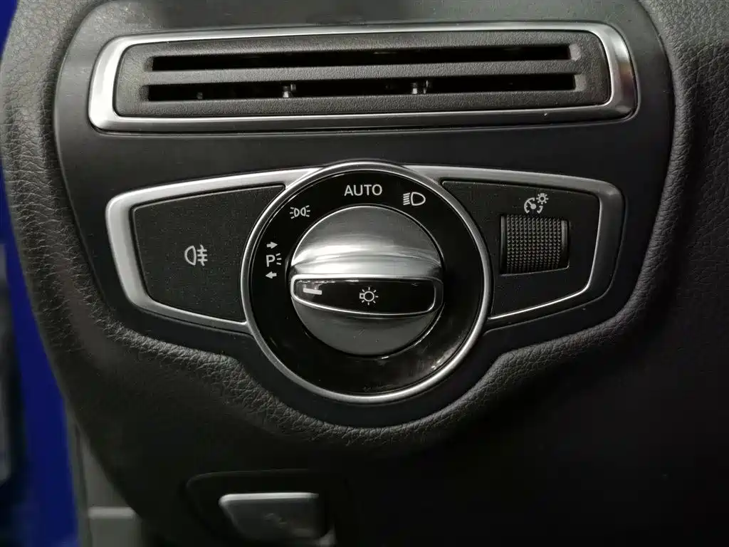 Mercedes-Benz C-Class 2017 C 180 L Sport фото 21