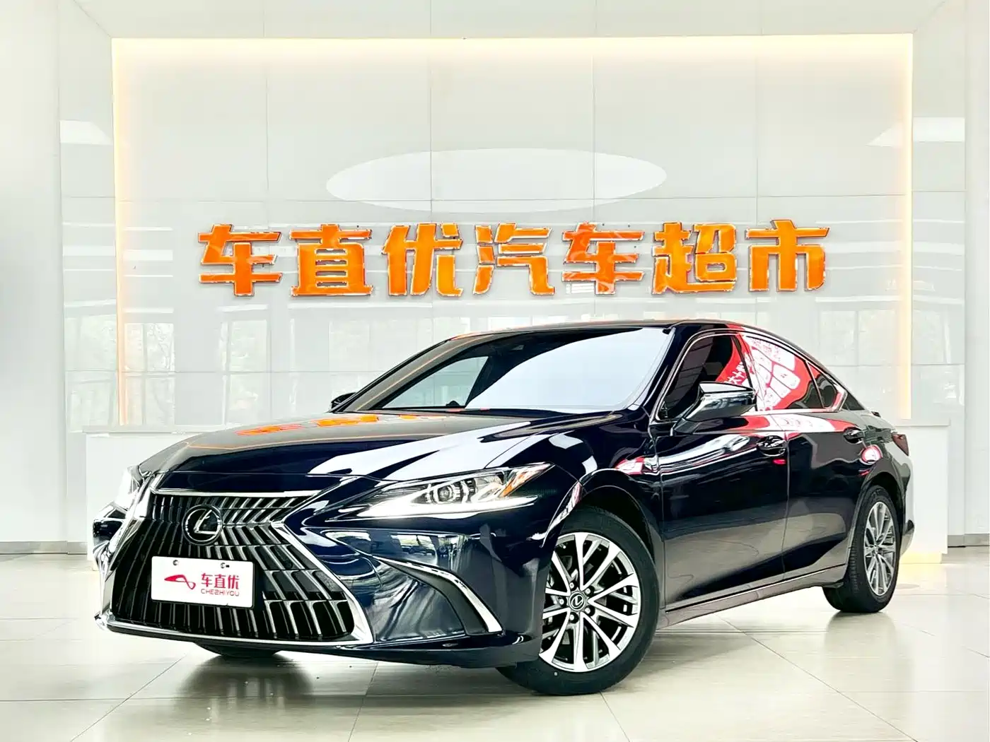 Lexus ES 2022 300h Excellence Edition