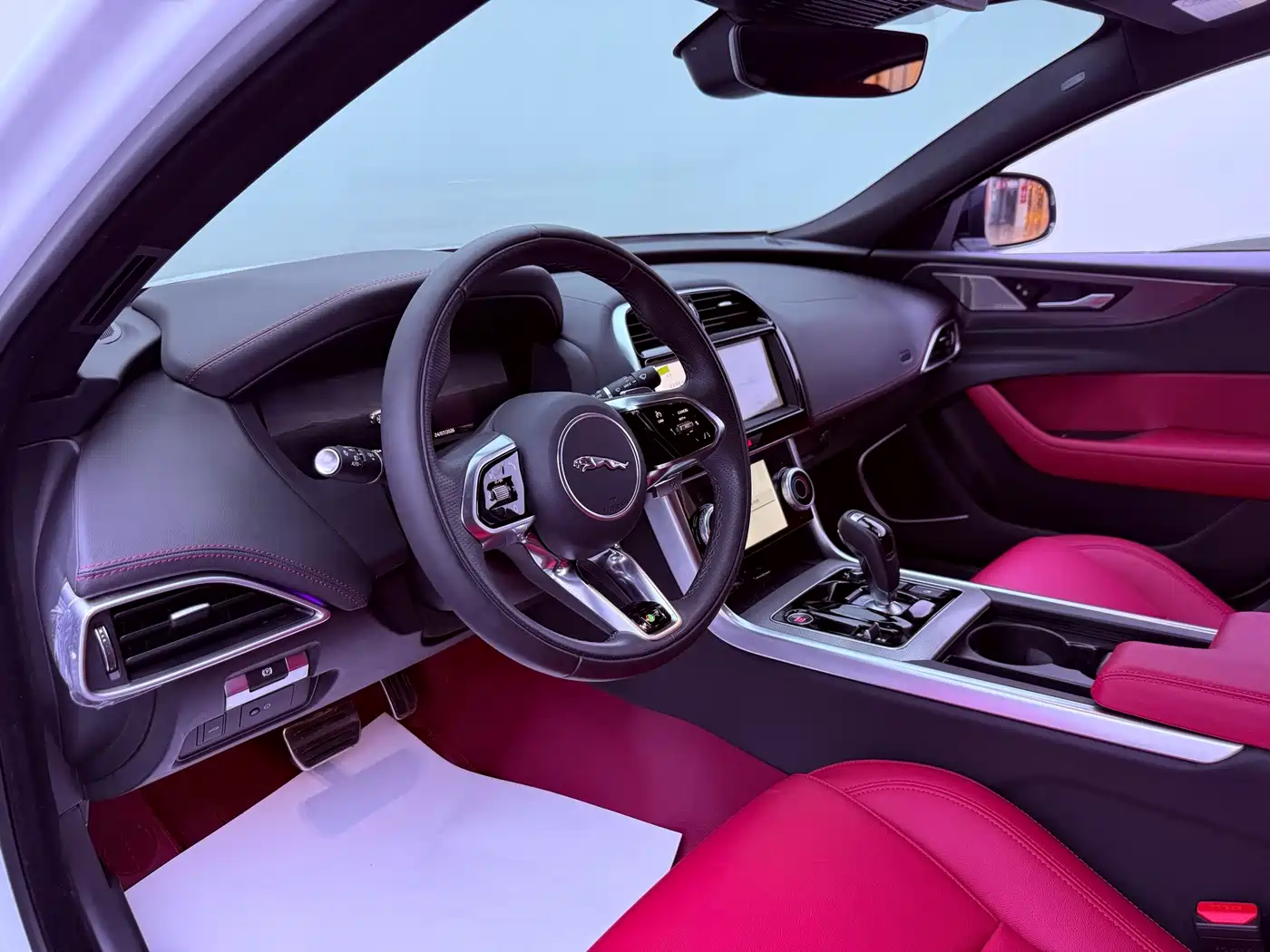 Jaguar XEL 2025 2025 2.0T 250PS R-DYNAMIC 90th Anniversary Edition