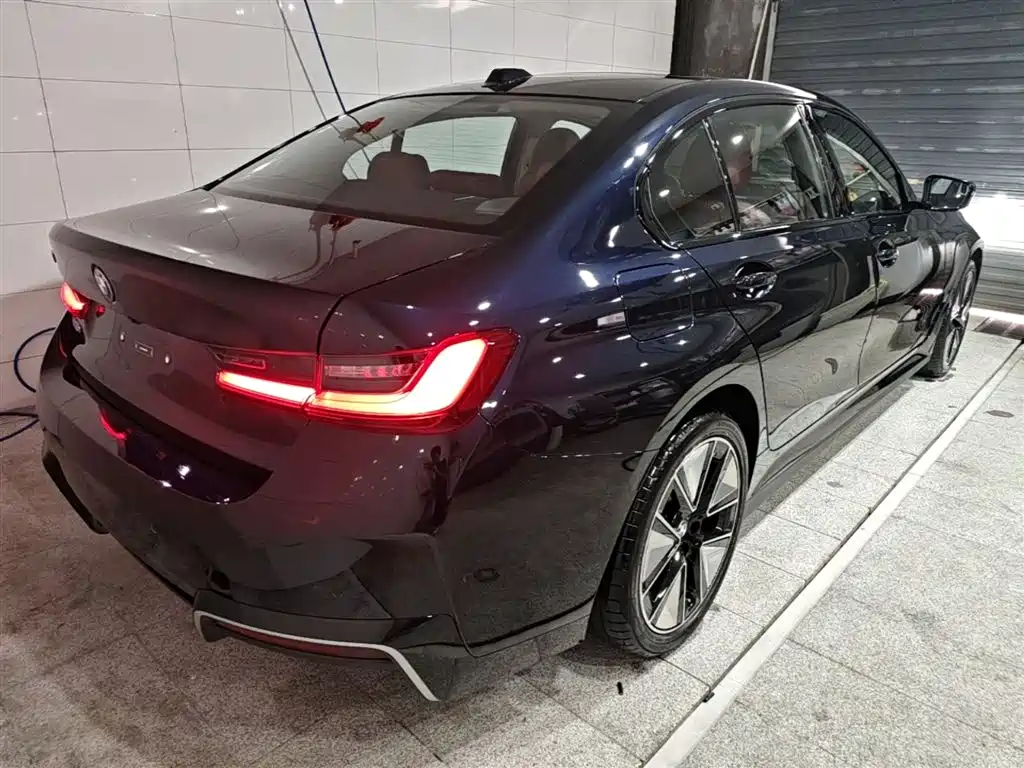 BMW i3 2025 eDrive 40 L Shadow Night Package фото 7