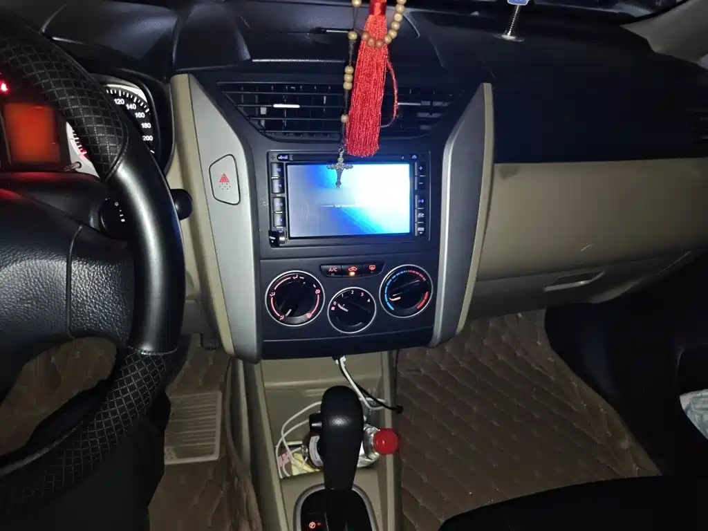 Venucia R50 2014 2013 1.6L Auto Fashion
