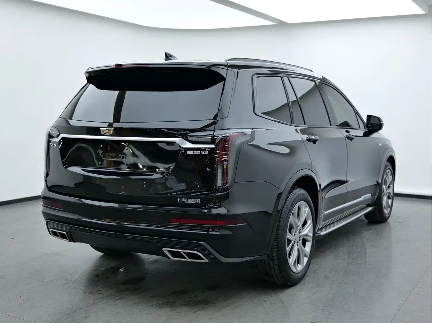 CADILLAC XT6