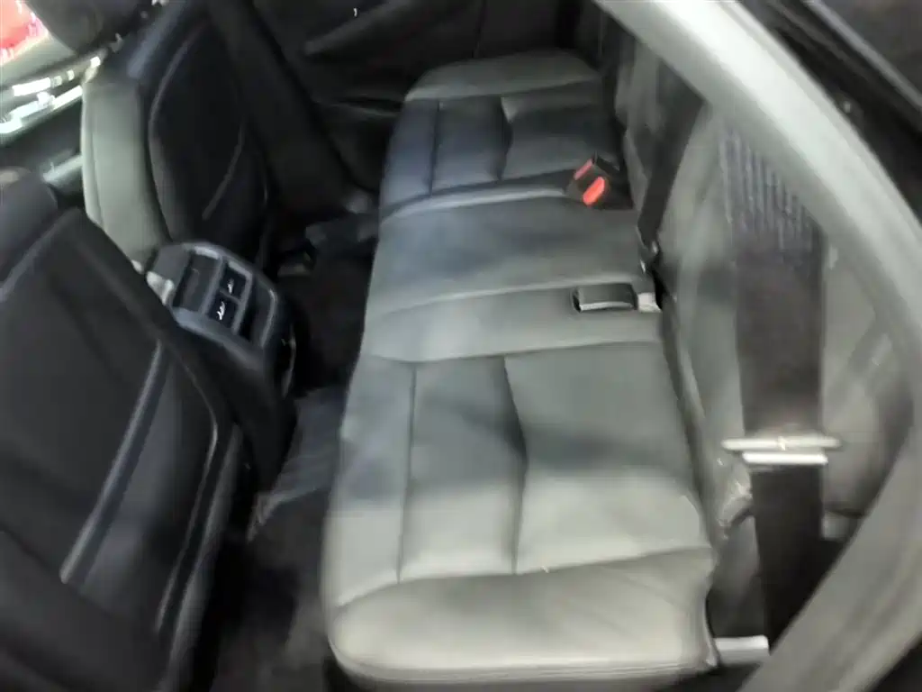 Cadillac XT5 2016 25T Luxury Model фото 17