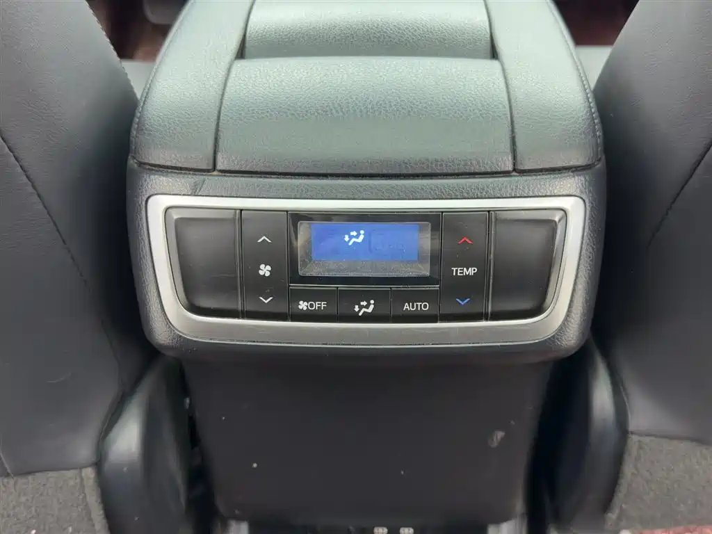Toyota Highlander 2018 2.0T 4WD Luxury 7-seater China VI фото 13