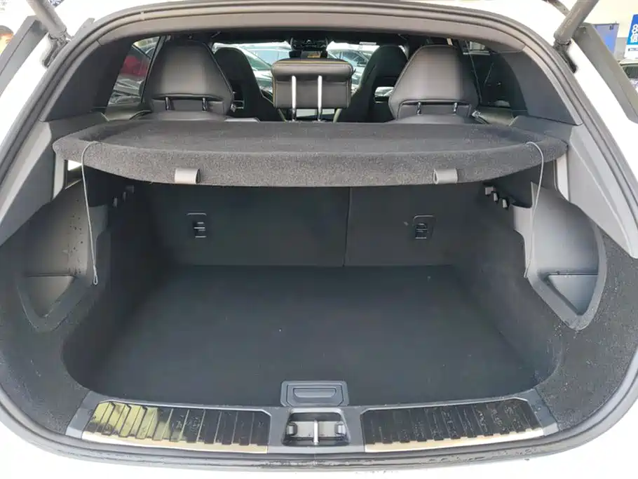 Lynk & Co 06 2023 Remix 1.5T Power Halo фото 4