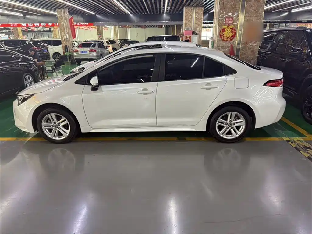 Toyota Levin 2021 185T CVT Luxury Edition фото 10