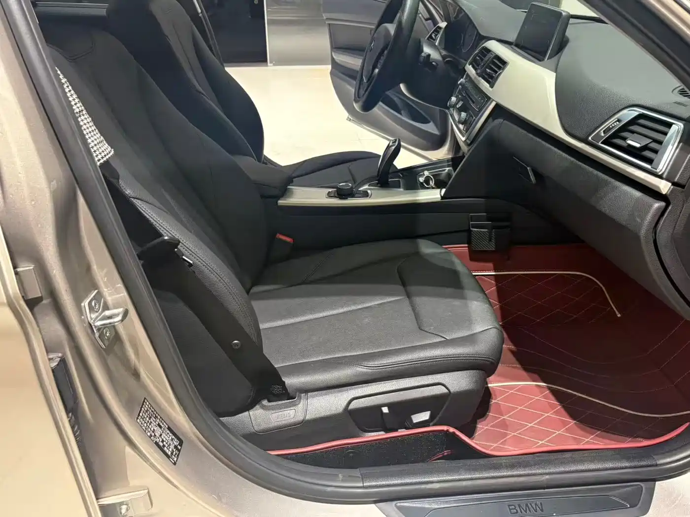 BMW 3 Series 2015 320Li Fashion фото 13