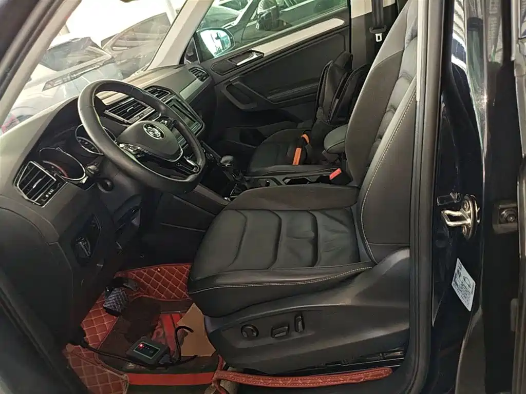 Volkswagen Tiguan L 2019 330TSI Auto 2WD Smart Luxury Edition China V фото 15