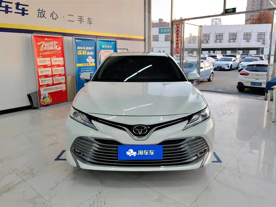 Toyota Camry 2019 Facelift 2.0G Luxury Edition фото 2
