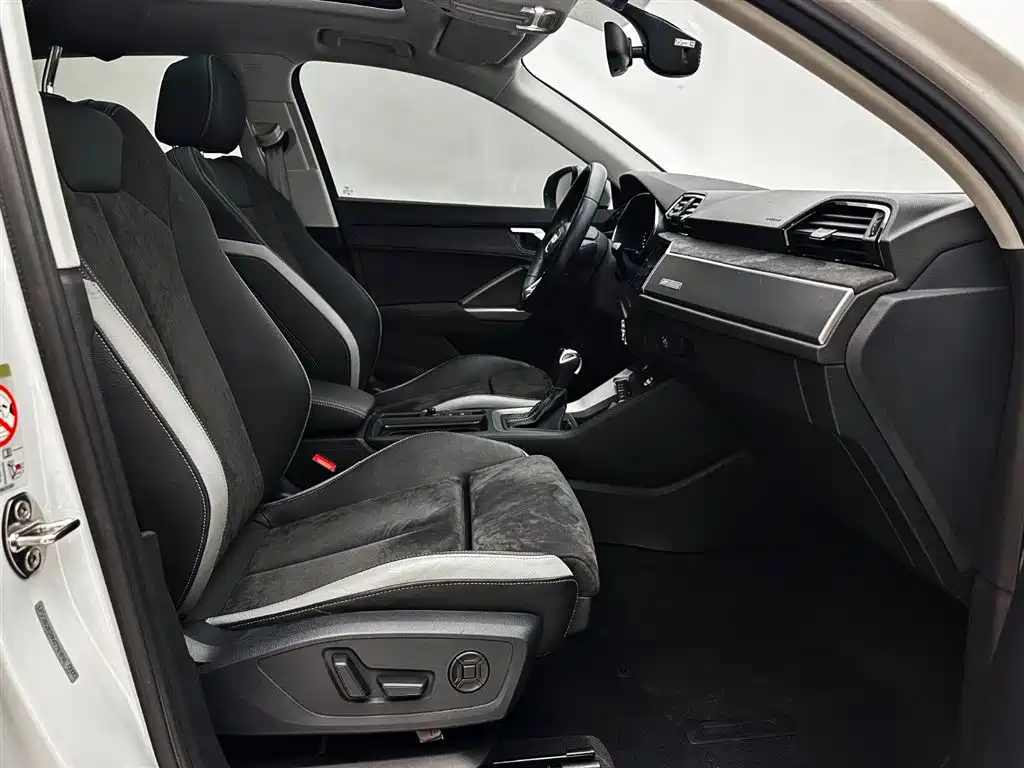 Audi Q3 2022 35 TFSI Fashion Dynamic фото 20
