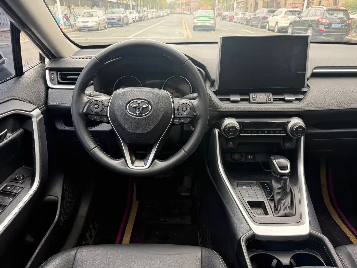 Toyota Wildlander 2022 2.0L CVT AWD Luxury Edition фото 13