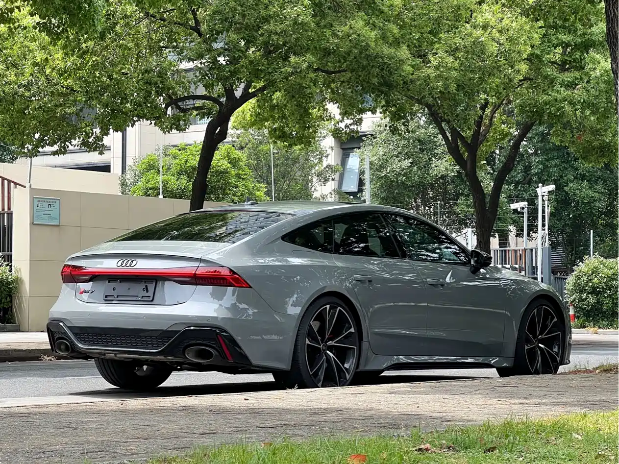 Audi RS 7 2024 RS 7 4.0T Sportback Performance фото 5