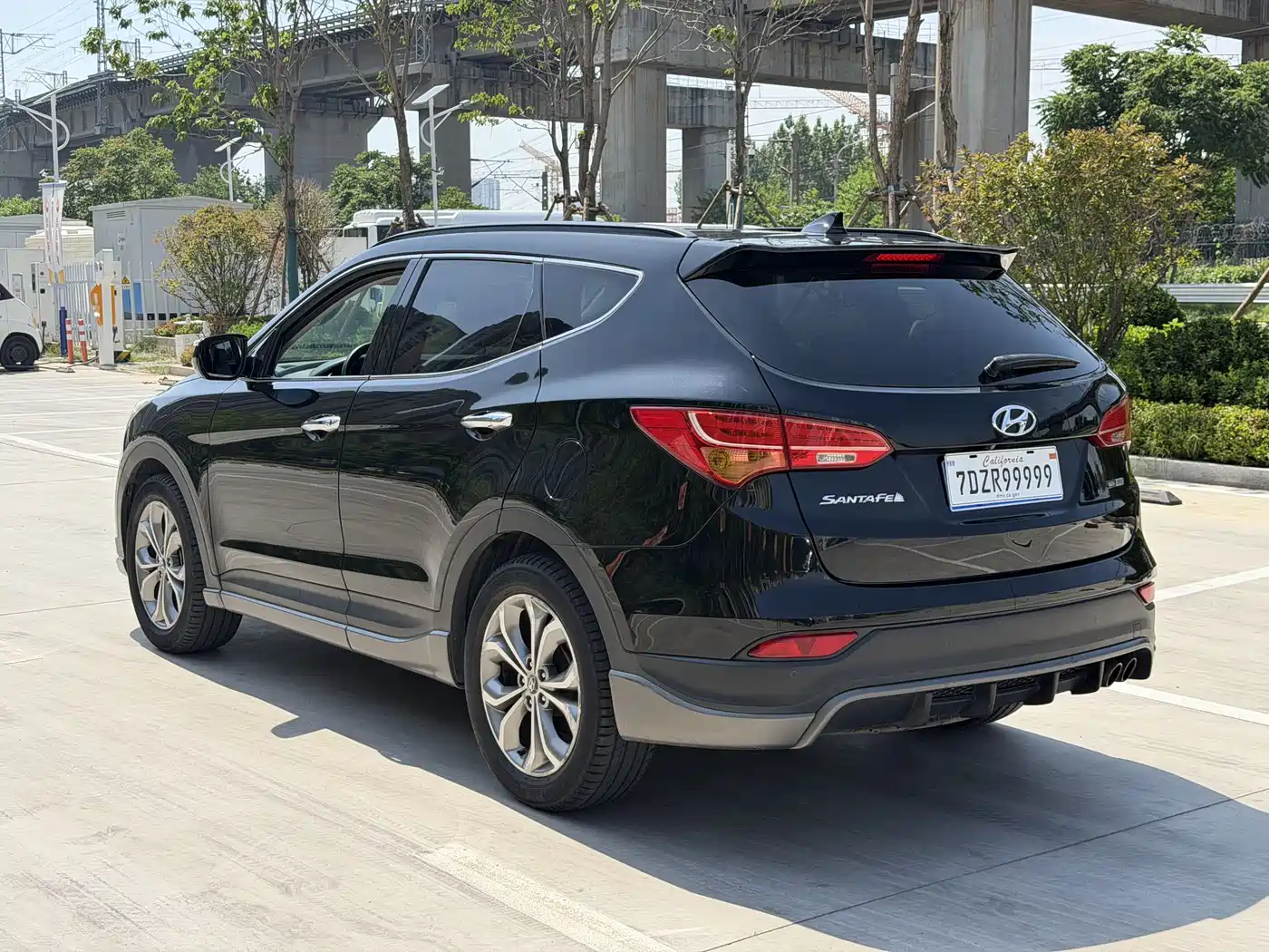 Hyundai Santa Fe (Import) 2013 2013 3.0L 4WD Premium Edition 7-Seater Euro V