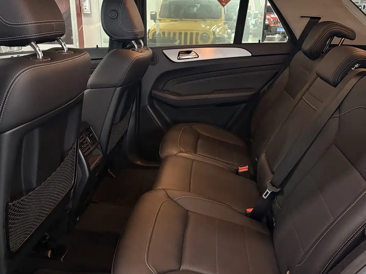 Mercedes-Benz M-Class 2015 ML 320 4MATIC фото 5