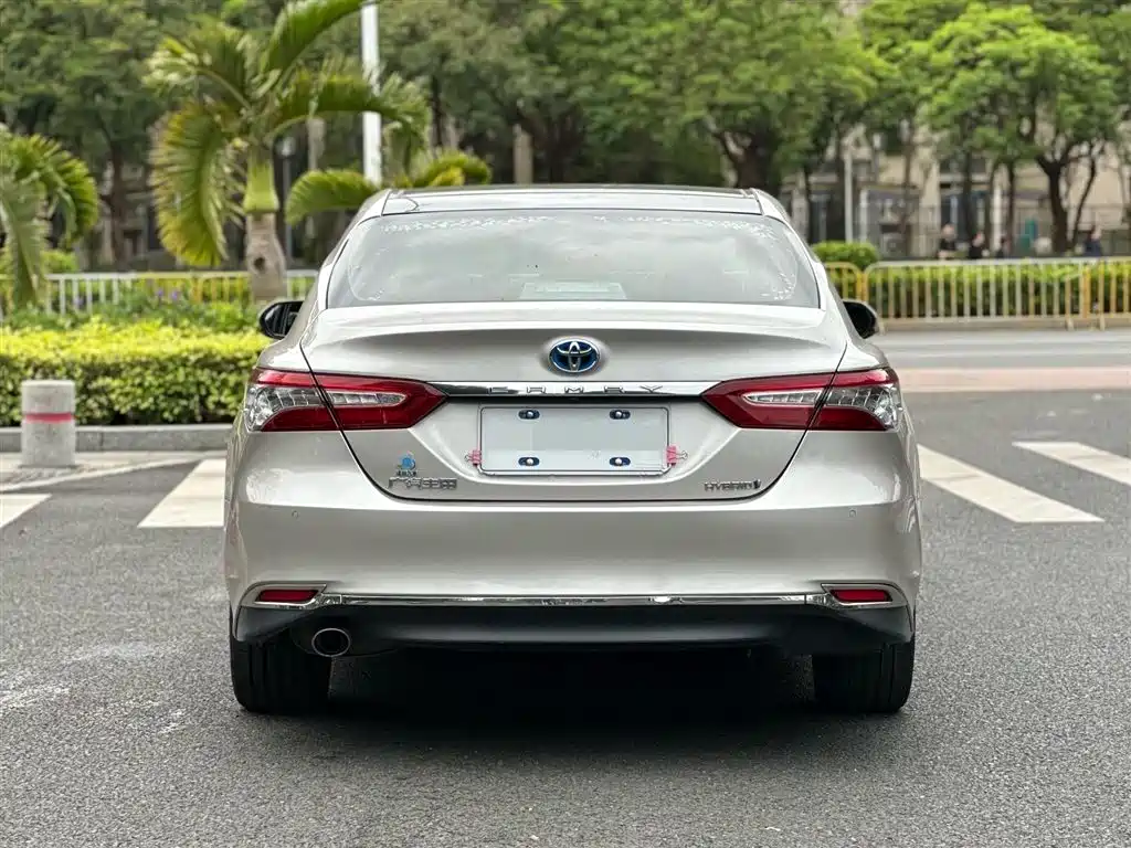 Toyota Camry 2019 Hybrid 2.5HG Luxury Edition China V фото 4