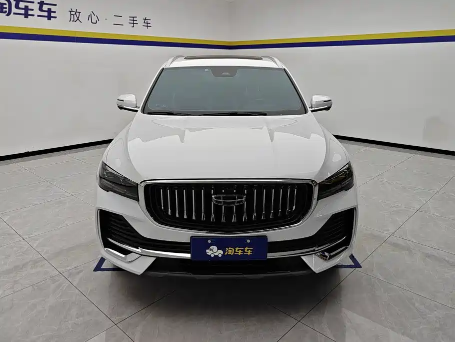 Фото 2 - Geely Monjaro