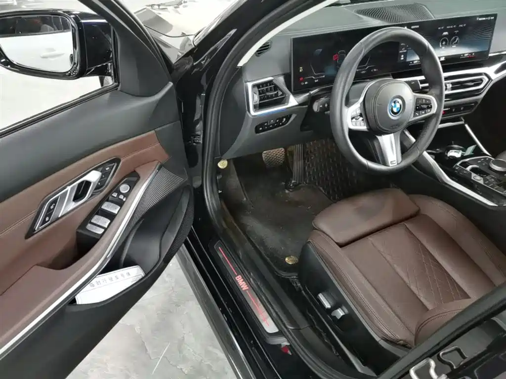 BMW i3 2022 eDrive 35 L фото 16