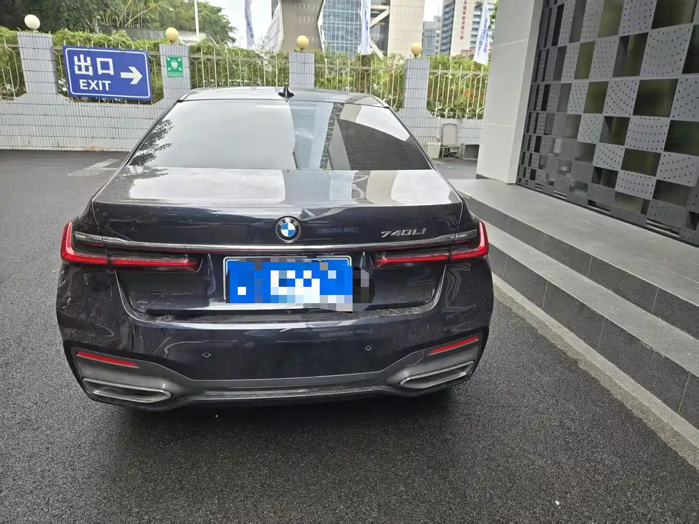 BMW 7 Series 2021 Model 740Li Leading M Sport Package фото 4