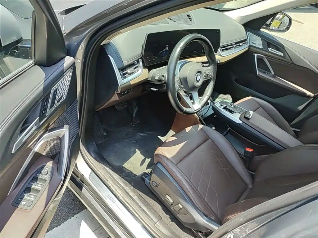 BMW iX1 2023 xDrive30L X Design Package фото 23