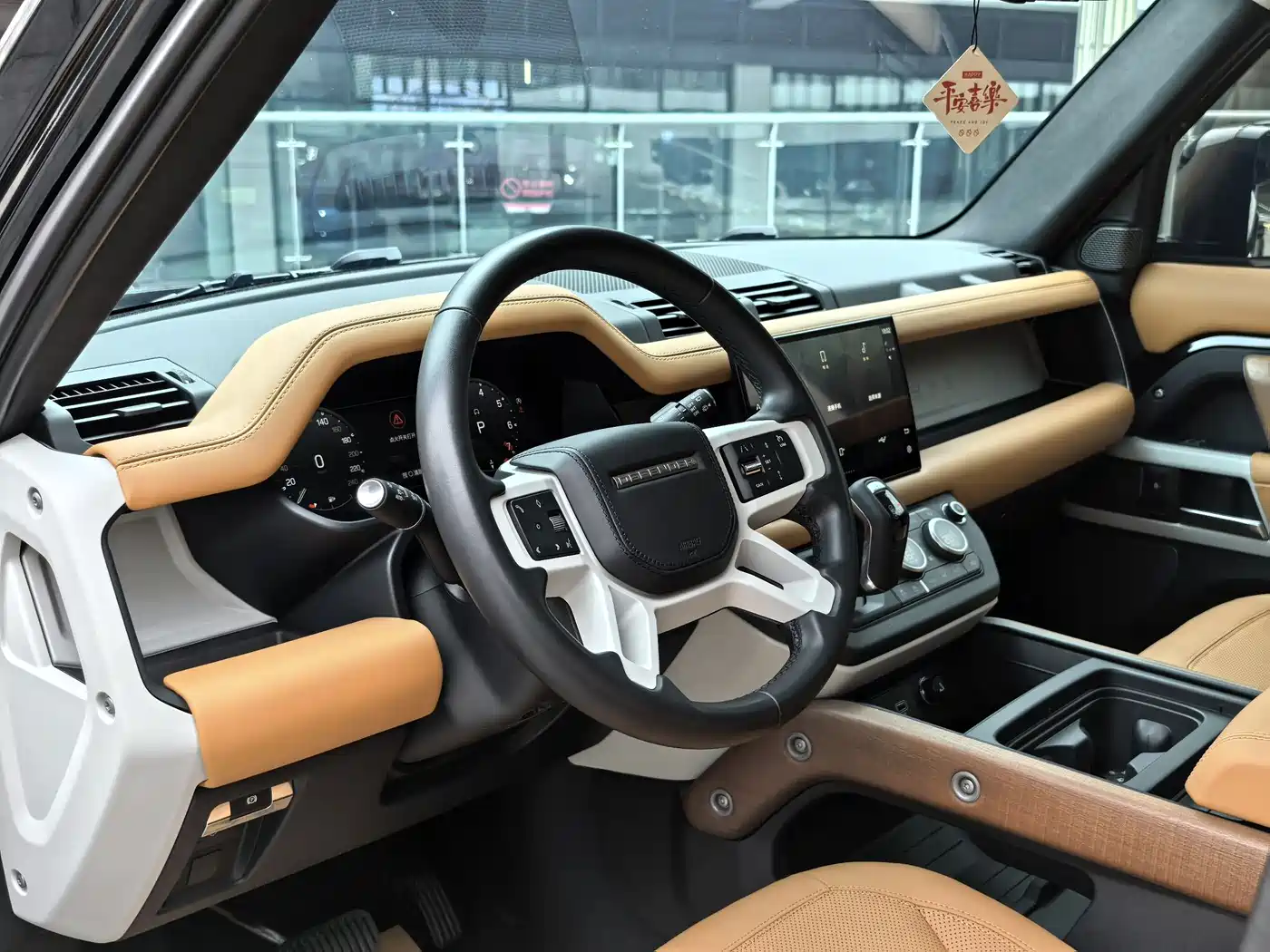 Land Rover Defender 2023 Model 110 3.0T P400 Dark Special Edition фото 7